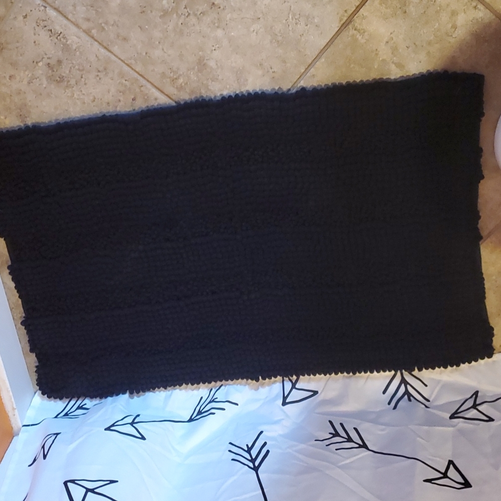 Bath Mat 🖤 - Picture 3 of 3